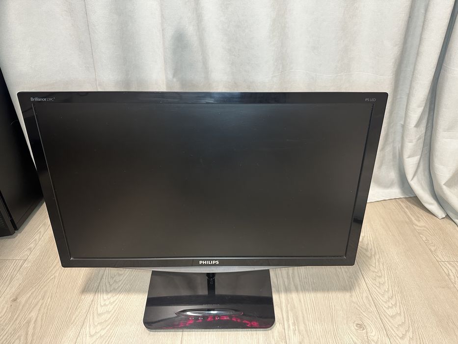 Монитор 23" Philips Brilliance 239C4QHSB