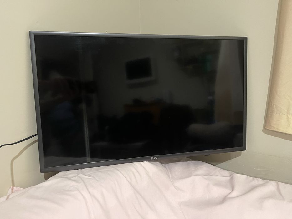 Телевізор KIVI 32” (модель 32H710KB)