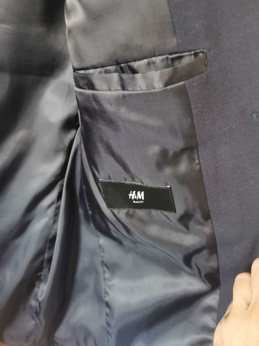 Blazer azul marinho em muito bom estado