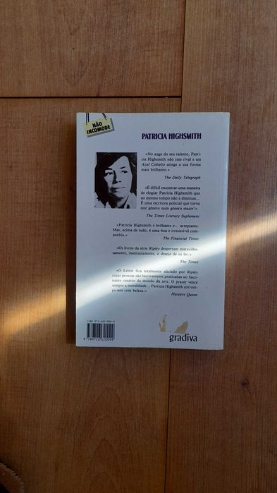 Livro Azul Cobalto Capa Mole