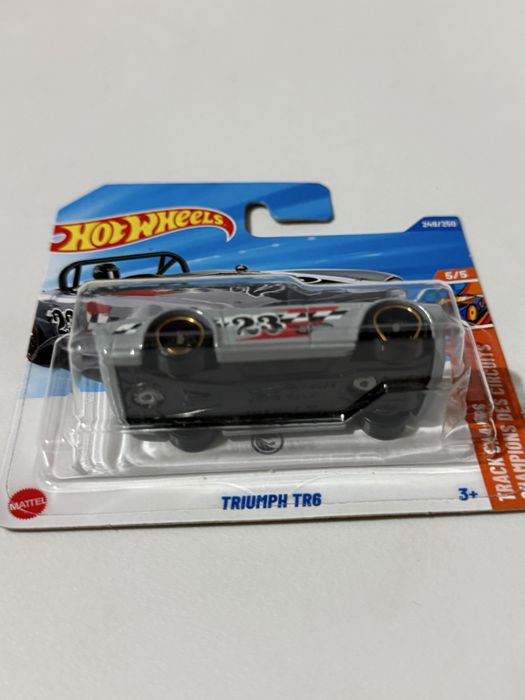 Miniatura Hot Wheels Triumph TR6 TH
