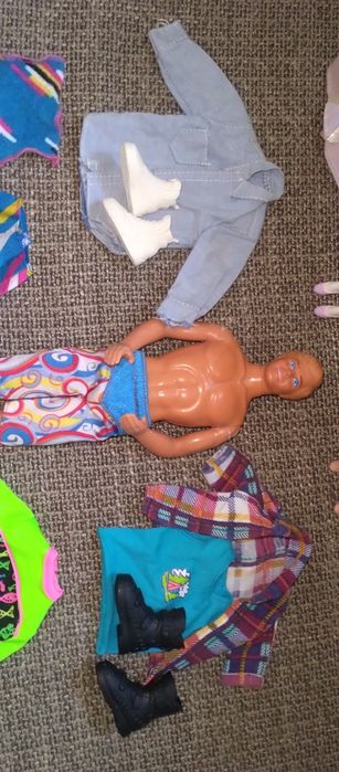 Ken e roupas anos 90