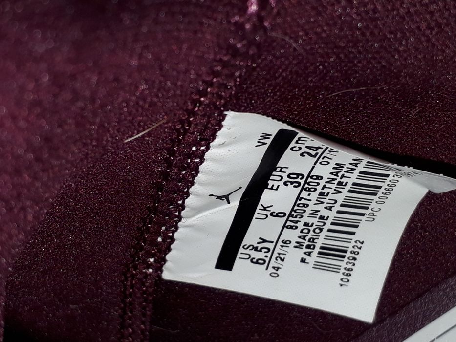 Buty Jordan aksamit piękne ,nowa kolekcja,rozmiar 39(24,5cm).