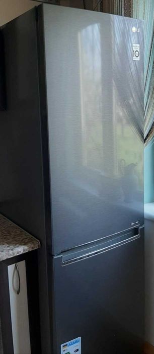 Продам Холодильник LG (стан нового!)