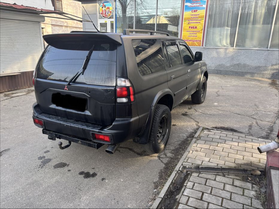 Mitsubishi Pajero Sport 1