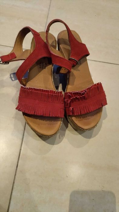 Sandálias de senhora número 38 usadas uma vez