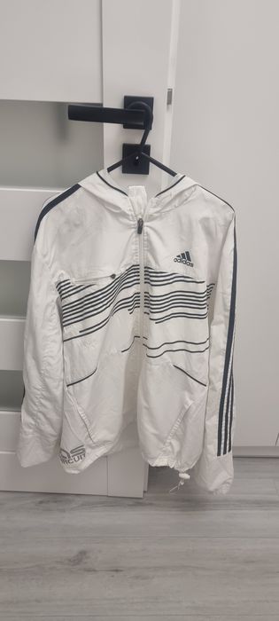 Bluza adidas uzywana w bardzo dobrym stanie