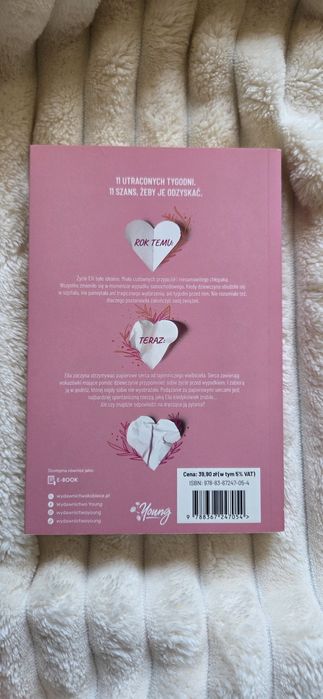 Książka "11 papierowych serc"