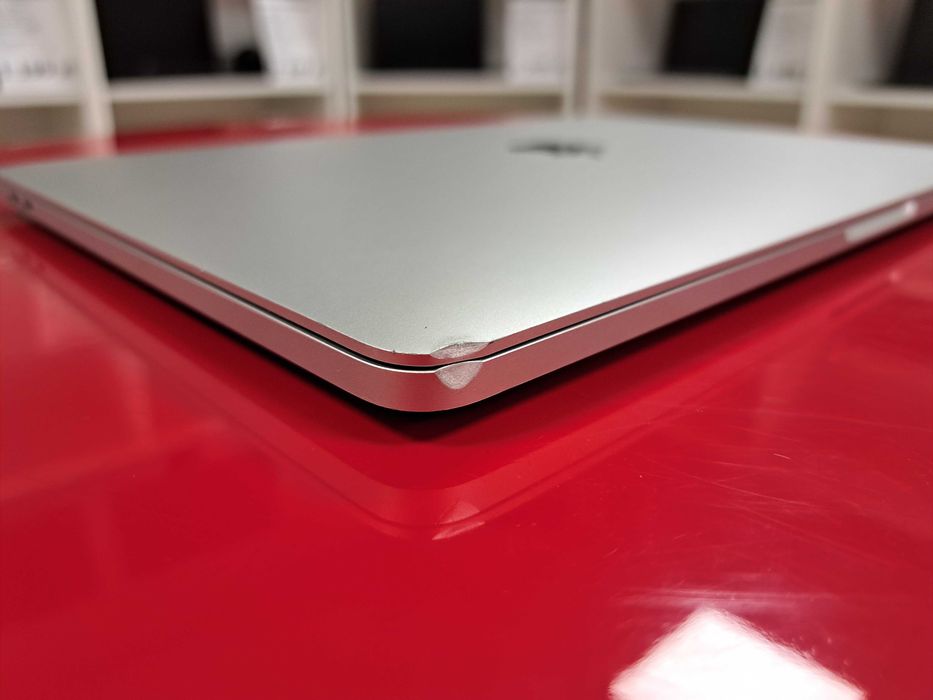 Laptop Apple Macbook Pro 13" M1 16GB/512SSD Retina MacOS Tahoe 26.1