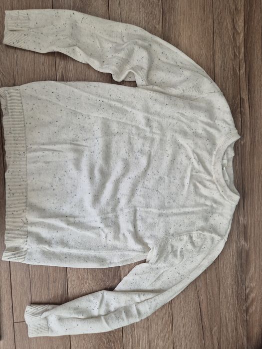 Biały elegancji swetr 134-140