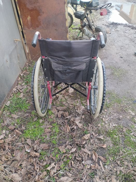 Продам инвалидну каляску