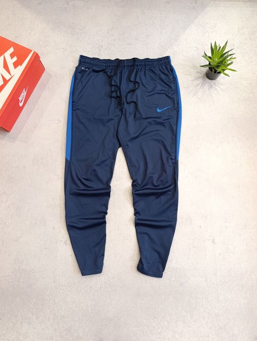 Спортивні штани Nike Dri fit M-L
