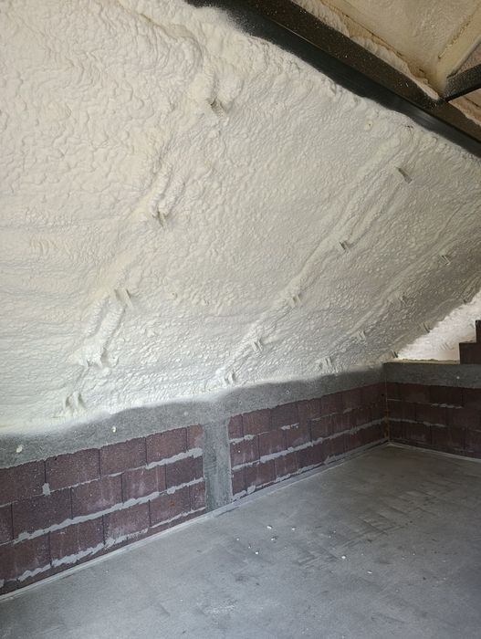 Ocieplenia  – Pianą PUR & Celulozą