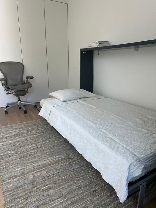 Móvel de secretaria e cama