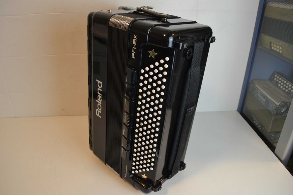 Acordeão Roland Fr3 SB. N 3