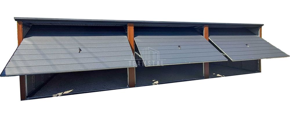 Garaż blaszany 9x5m - 3x brama  drewnopodobny  dach TS1073