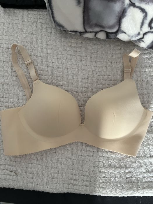 Bezowy biustonosz 85c