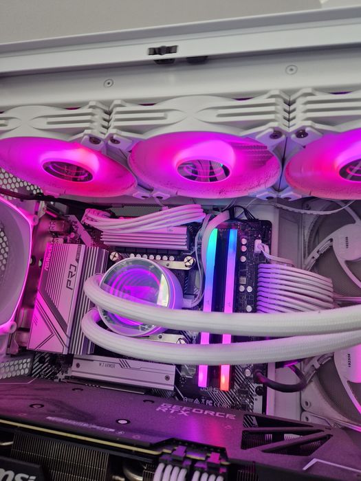 Kit Gaming Intel i5-14600KF + ASRock B760 Pro RS + Water Cooler 360mm