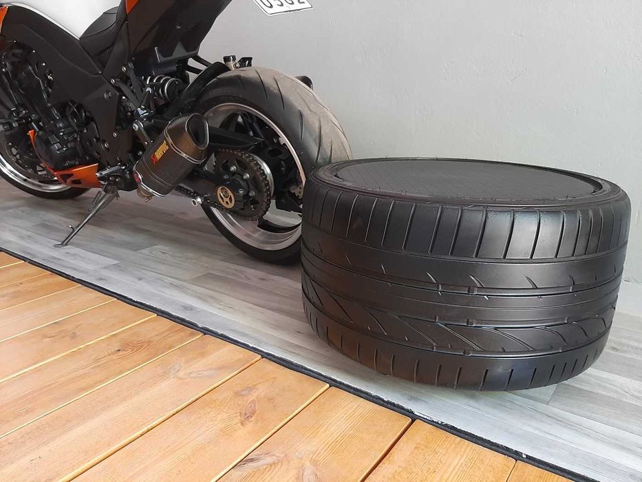 Meble motoryzacyjne, PUFY, opony, nowoczesny garaż, salon, warsztat