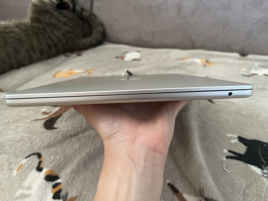 Macbook Air 13” M2 | 16GB RAM | 256GB | srebrny | komplet | bateria 86%
