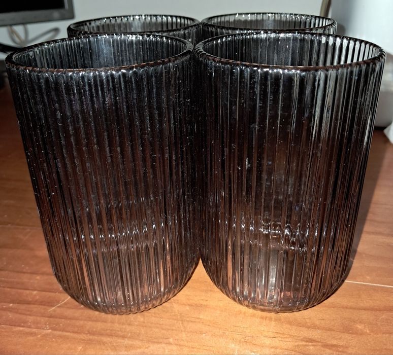 Conjunto de 4 copos novos