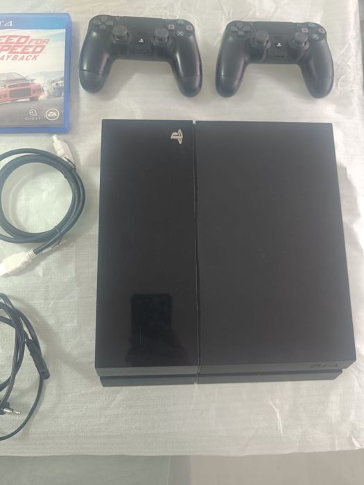 Playstation 4 bom estado
