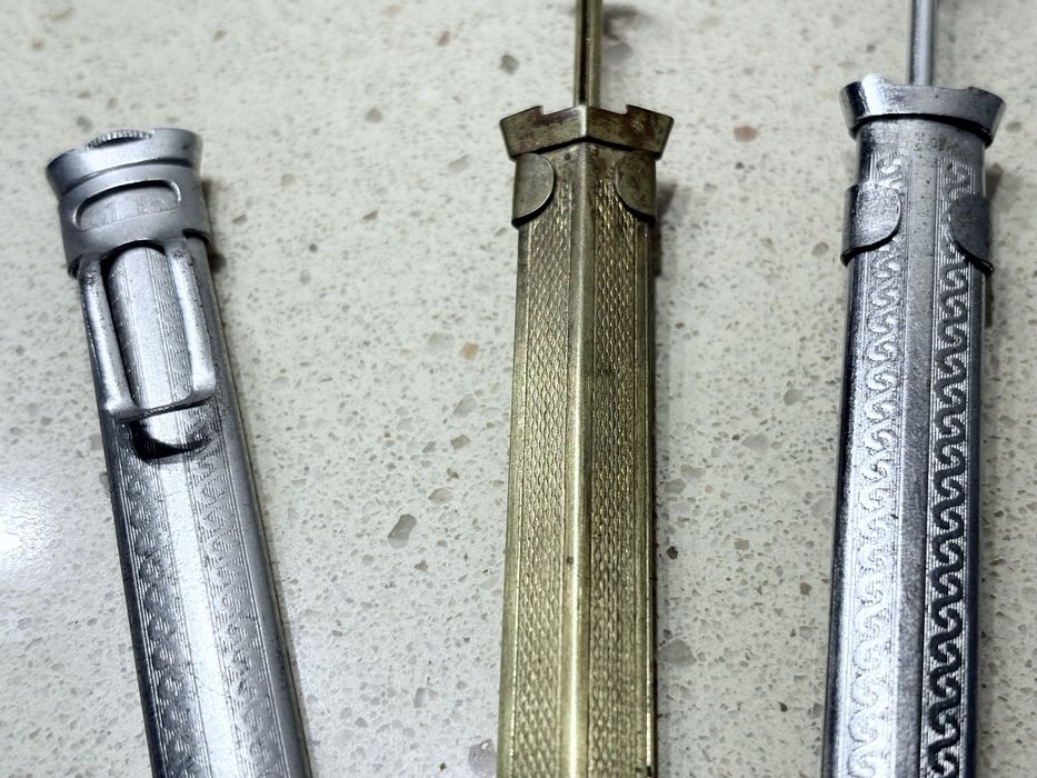 Antigos lápis mecánicos niquelados e em latão dos anos 1920 - cada 20€