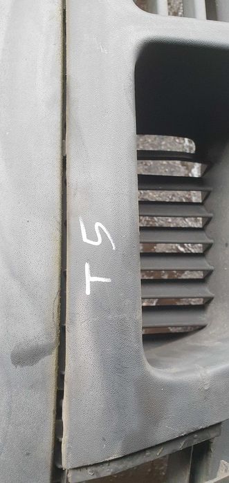 Lut6 Zderzak przedni volkswagen T5 wysyłka części