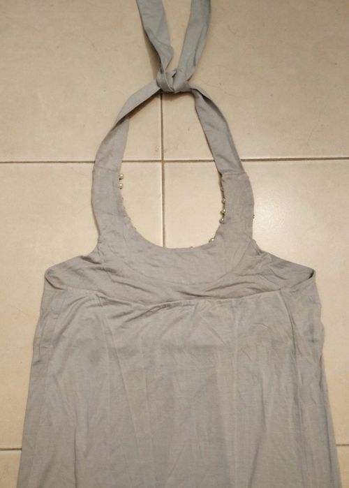 Vestido com pérolas da Blanco