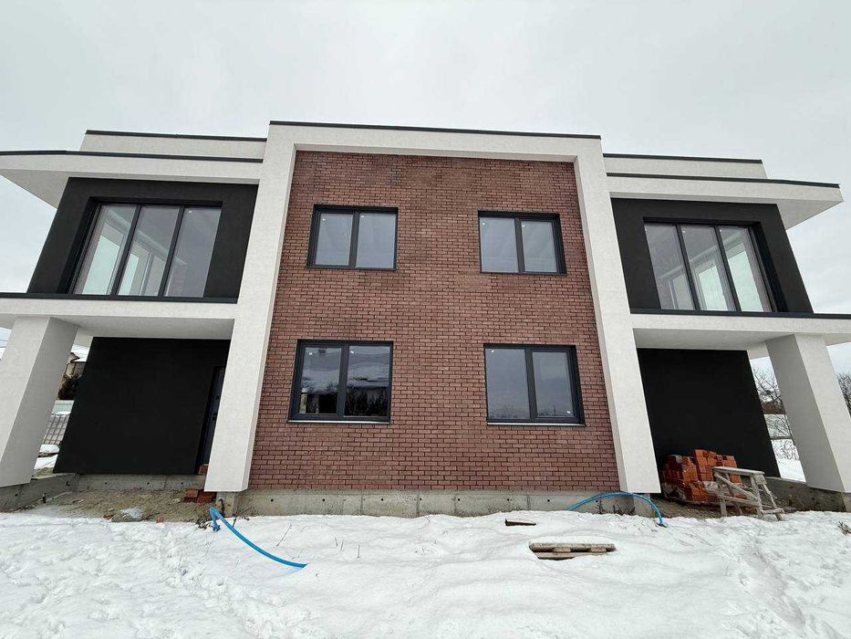 Продаж будинка Пустомити з ділянкою 5 сотих котедж