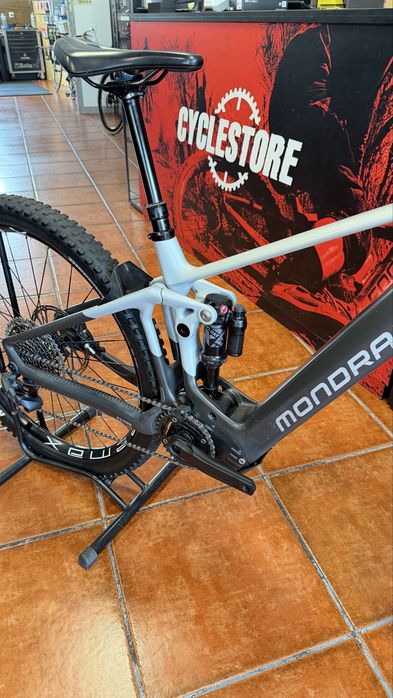 Bicicleta Mondraker Crafty r carbon