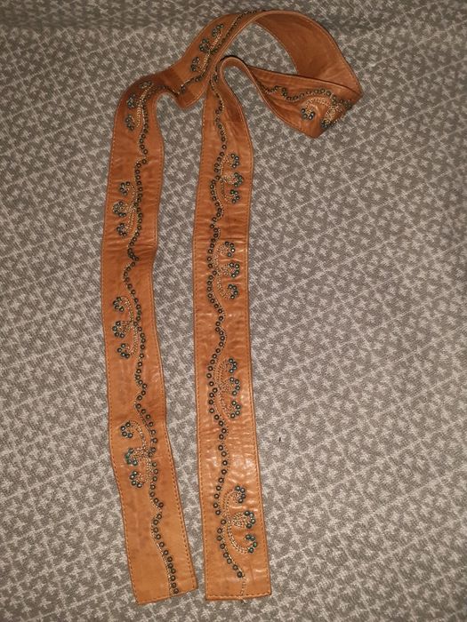 Пояс жіночий шкіряний з вишивкою