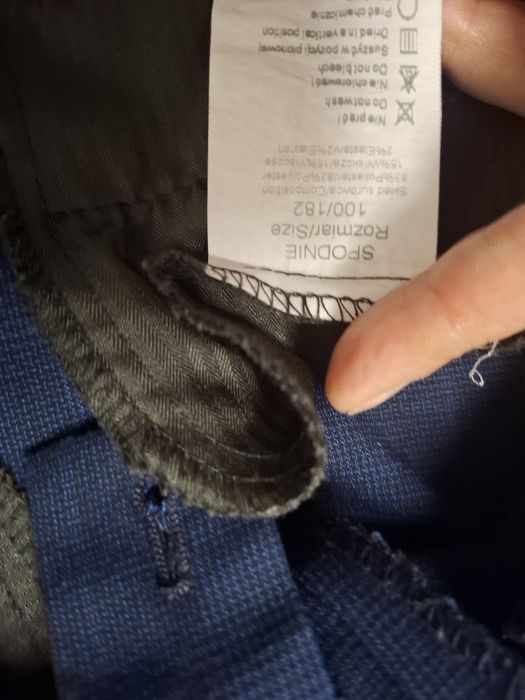 Młodzieżowy garnitur granatowy w kratkę