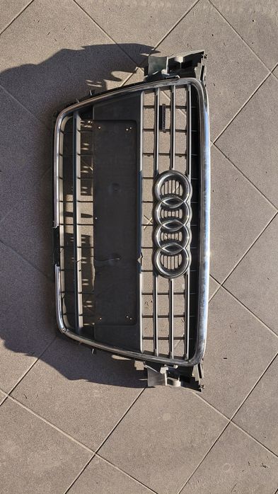 Sprzedam grill audi a4 b8