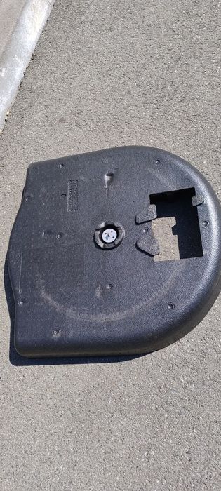 Продам піддон багажника FIAT 500X в ідеальному стані