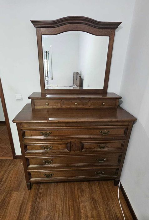 Quarto de Casal Completo em Madeira Maciça | Estilo Clássico