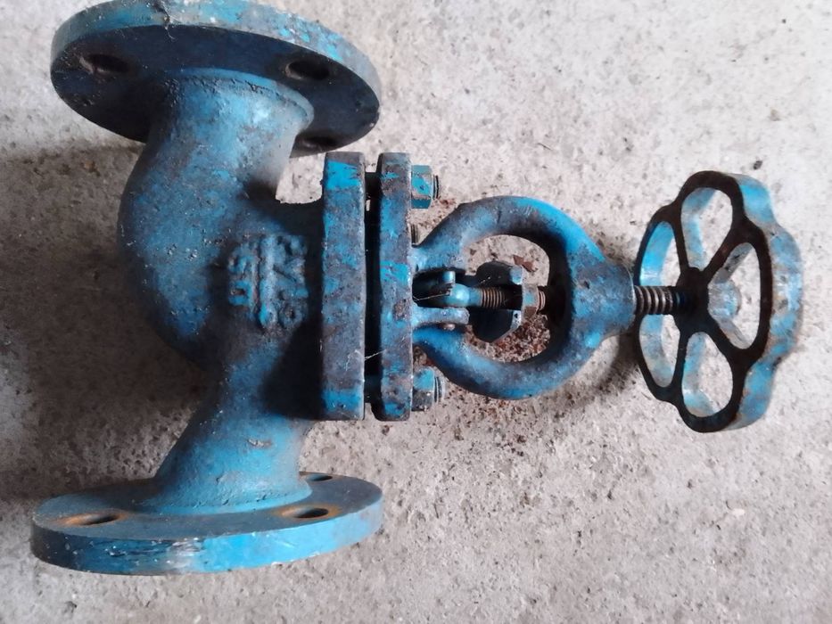 Запірна арматура, вентелі, крани, засувки, трьох-ходовий кран