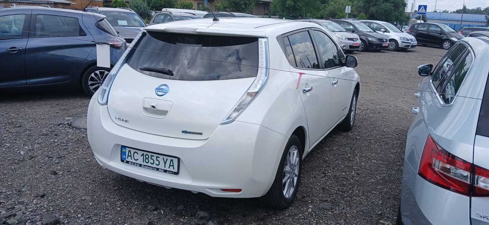 Ніссан Ліф 2014 продам