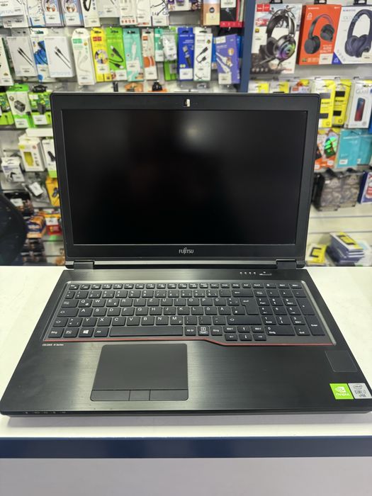 Fujitsu 15,6” intel i7-10850h ram 32gb ssd 512gb nvidia quadro t1000