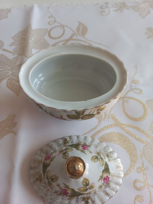 Zestaw porcelanowy Chodzież