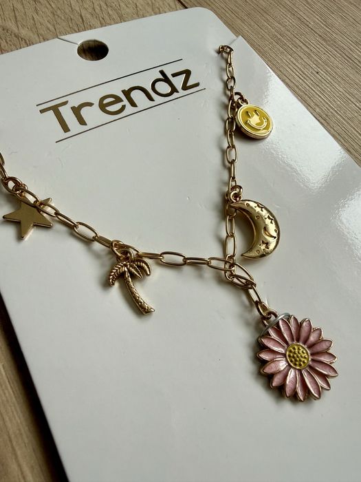 Nowy naszyjnik z stokrotką