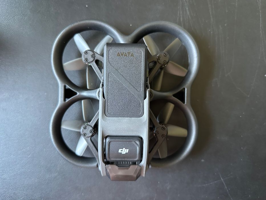 DJI Avata (dron + dwie baterie)