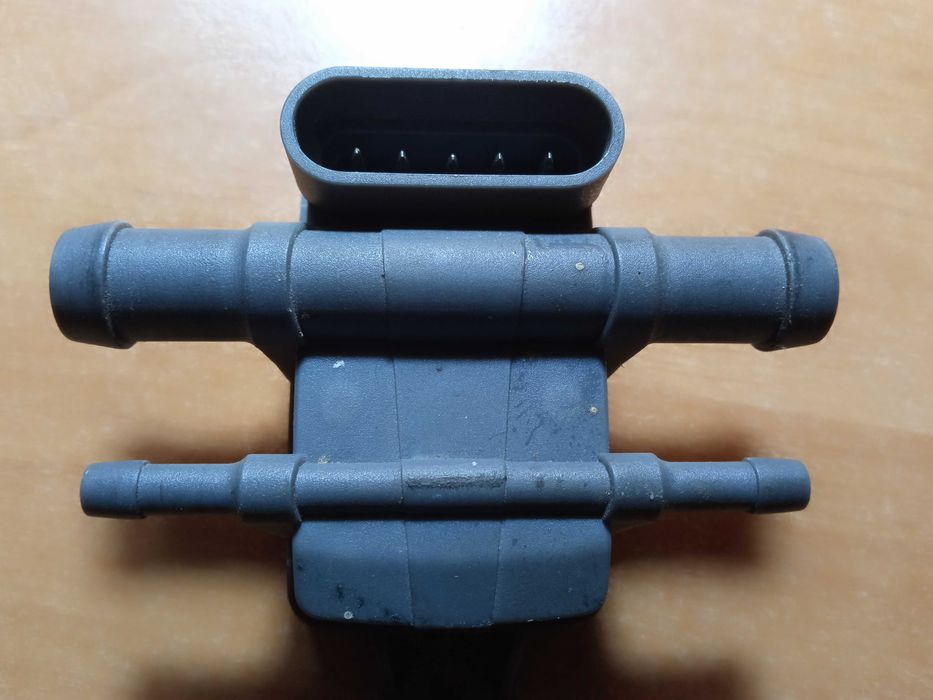 Датчик давления газа и вакуума