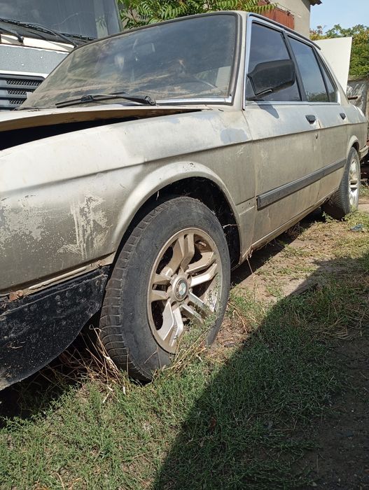 продам авто BMW e28