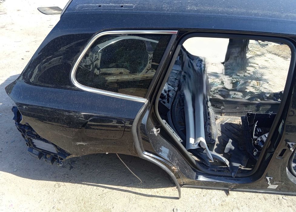 Ćwiartka Prawa Tył Błotnik Próg Słupek VW Volkswagen TOUAREG II 7P