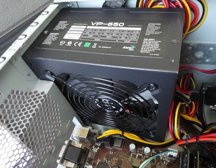 Блок питания Aerocool VP-650 650W