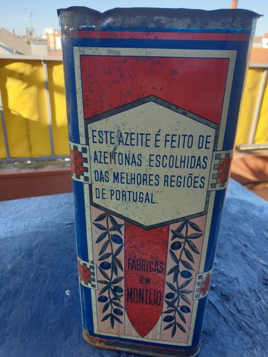 Lata muita antiga de azeite Izidoro