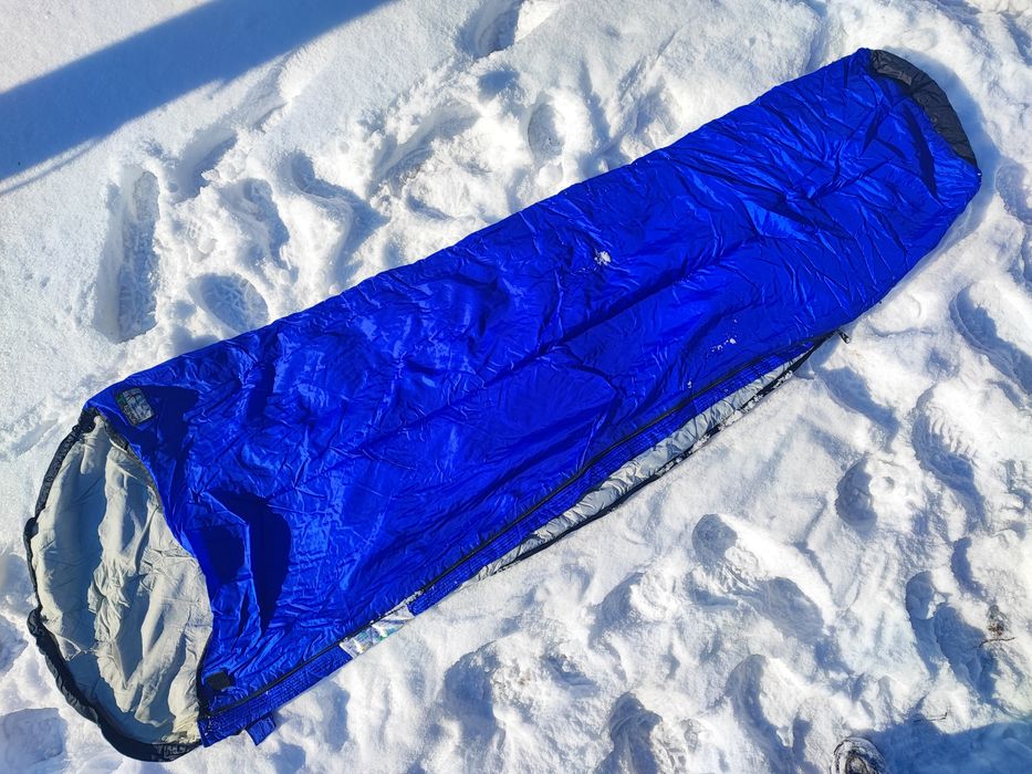 Спальные мешки ))