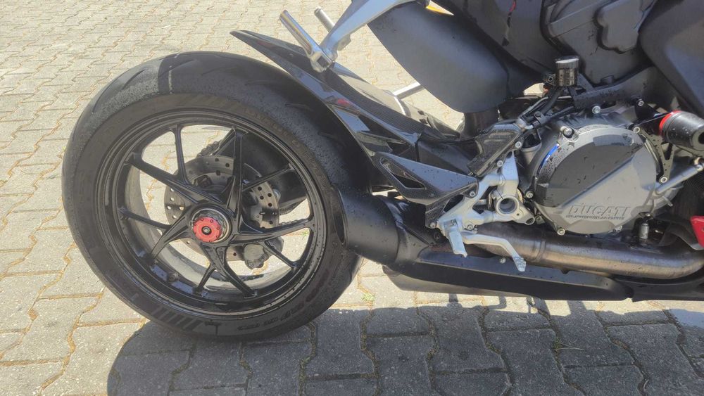 Ducati Streetfighter V2 === Extras em Carbono === Ver Descrição!!!