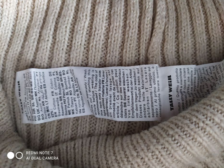 Sweter damski z wiązaniem